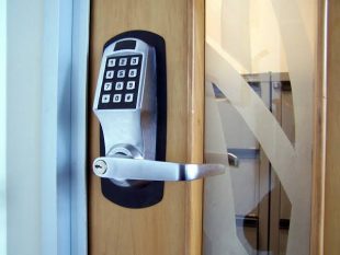 How Locksmiths Perform Their Job And Help You Out
